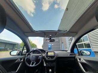 Peugeot 2008 1.2 PureTech Blue Lion picture 19