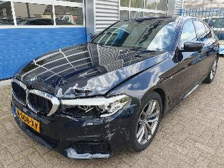 Coche accidentado BMW 5-serie 530i High Executive Edition Automaat 2019/3