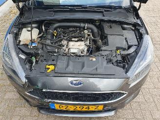 Ford Focus 1.0 Titanium picture 9
