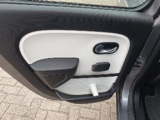 Renault Twingo 1.0 SCe Collection picture 26
