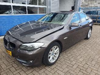 Vaurioauto  passenger cars BMW 5-serie 523i High Executive 2010/8