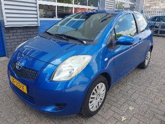 uszkodzony samochody osobowe Toyota Yaris 1.0 VVTi 2007/2