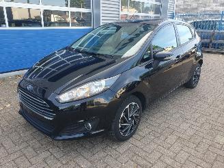 krockskadad bil auto Ford Fiesta 1.5 TDCi 2013/2
