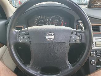 Volvo V-70 2.5T Summum Automaat picture 18
