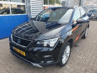 Vaurioauto  passenger cars Seat Ateca 1.5 TSI Business intense Automaat 2019/6