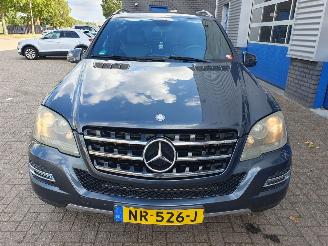 Mercedes ML 350 CDI Limited Edition Prestige Schadevrij picture 9