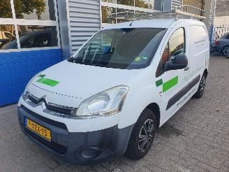 krockskadad bil bedrijf Citroën Berlingo 1.6 HDI 500 Club Economy 2012/12