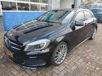 Schadeauto Mercedes A-klasse 180 Prestige 2013/4