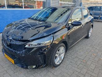 Coche accidentado Renault Clio E-TECH FULL HYBRID 1.6 145 evolution 2024/3