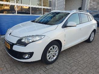 Schadeauto Renault Mégane Estate 1.5 dCi Collection 2013/12