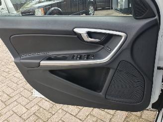 Volvo V-60 2.4 D5 Twin Engine R-Design Automaat Hybrid picture 13