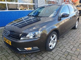 skadebil auto Volkswagen Passat 1.6 TDI BlueMotion Executive Edition 2013/9