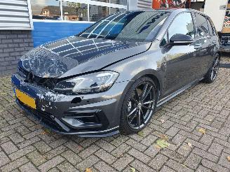 Schadeauto Volkswagen Golf 2.0 TSI 4Motion R Automaat 2018/5