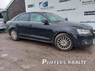 Vrakbiler auto Volkswagen Jetta Jetta IV (162/16A), Sedan, 2010 / 2017 1.6 TDI 16V 2013/9