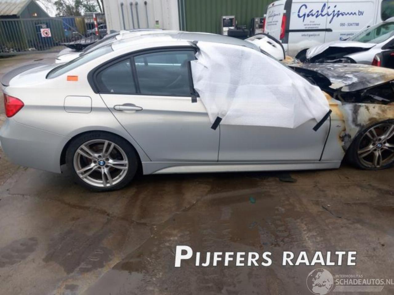 BMW 3-serie 3 serie (F30), Sedan, 2011 / 2018 320i 2.0 16V