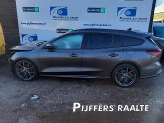 Vrakbiler auto Ford Focus Focus 4 ST Wagon, Combi, 2019 / 2025 2.3 ST EcoBoost 16V 2022/6