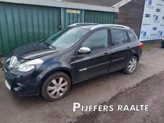 demontáž osobní automobily Renault Clio Clio III Estate/Grandtour (KR), Combi, 2007 / 2014 1.2 16V TCE 100 2011/6