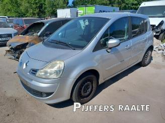 Salvage car Renault Modus Modus/Grand Modus (JP), MPV, 2004 / 2012 1.2 16V TCE 100 2008/1