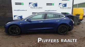 Démontage voiture Tesla Model 3 Model 3, Sedan, 2017 Long Range AWD 75 kWh 2019/7