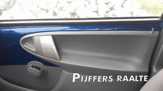 Peugeot 107 107, Hatchback, 2005 / 2014 1.0 12V picture 16