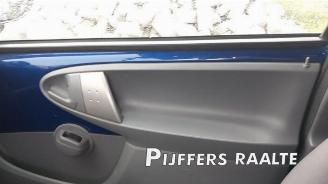 Peugeot 107 107, Hatchback, 2005 / 2014 1.0 12V picture 16