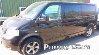 Vrakbiler auto Volkswagen Transporter Transporter T5, Van, 2003 / 2015 2.5 TDi 2007