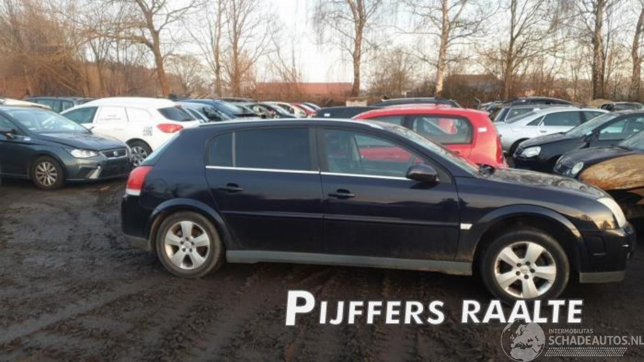 Opel Signum Signum (F48), Hatchback 5-drs, 2003 / 2008 2.2 direct 16V