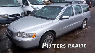 Volvo V-70 V70 (SW), Combi, 1999 / 2008 2.4 20V 140 picture 2