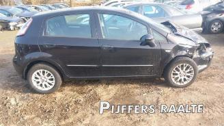 Uttjänta bilar auto Fiat Punto Punto III (199), Hatchback, 2012 0.9 TwinAir 2013/1