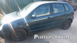 Salvage car Volkswagen Polo Polo IV (9N1/2/3), Hatchback, 2001 / 2012 1.4 16V 75 2004/7