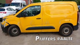 Uttjänta bilar auto Peugeot Partner Partner (EA//EF/EN/EU), Van, 2018 1.5 BlueHDi 130 2019/9