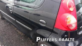 Peugeot 107 107, Hatchback, 2005 / 2014 1.0 12V picture 13