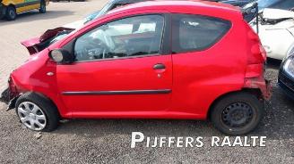 Salvage car Peugeot 107 107, Hatchback, 2005 / 2014 1.0 12V 2011/7