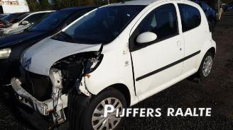 Vrakbiler auto Citroën C1 C1, Hatchback, 2005 / 2014 1.0 12V 2011/4