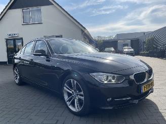 Damaged car BMW 3-serie 320i EfficientDynamics Edition High Executive 2014/5