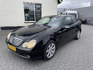 Auto incidentate Mercedes C-klasse Sportcoupé 180 K. N.A.P NL AUTO 2003/3