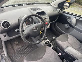 Toyota Aygo 1.0-12V + N.A.P NL AUTO PRACHTIG!!! picture 9