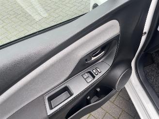 Toyota Yaris 1.0 VVT-i Aspiration N.A.P NL AUTO PRACHTIG!!! picture 10