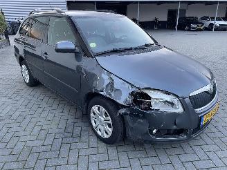 Skoda Fabia Combi 1.4-16V Tour N.A.P NL AUTO PRACHTIG!!! picture 4