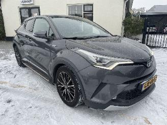 Auto incidentate Toyota C-HR 1.8 Hybrid Bi-Tone dealer onderhouden auto prachtig!!! 2018/5