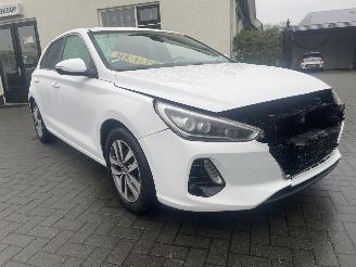 skadebil auto Hyundai I-30 1.0 T-GDI First Edition N.A.P NL AUTO PRACHTIG!!! 2017/2