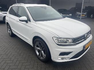 Volkswagen Tiguan 1.4 TSI ACT Connected Series N.A.P NL AUTO picture 4