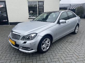 skadebil auto Mercedes C-klasse C-klasse 180 Ambition Avantgarde N.A.P NL AUTO 2013/10