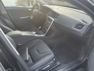 Volvo V-60 2.0 D4 Momentum picture 11