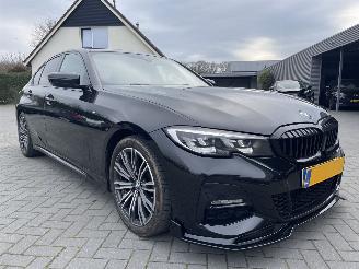 skadebil auto BMW 3-serie 318i Executive Edition M-PAKKET N.A.P NL AUTO PRACHTIG!!! 2020/7