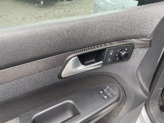 Volkswagen Touran 1.9 TDI Trendline BlueMotion 7 persoons N.A.P NL AUTO picture 16