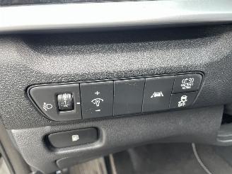 Kia Niro 1.6 GDi Hybrid DynamicLine N.A.P NL AUTO PRACHTIG!!! picture 15