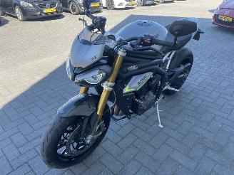 Triumph Speed Triple 1200 RS 180PK!!! picture 6
