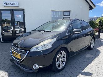 krockskadad bil auto Peugeot 208 1.4 VTi Allure N.A.P NL AUTO 2012/7