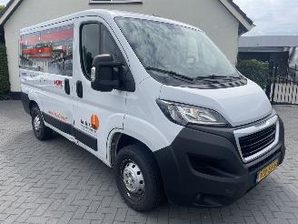 damaged commercial vehicles Peugeot Boxer 330 2.2 BlueHDi 140 L1H1 Premium N.A.P NL BUS PRACHTIG!!! 2023/2